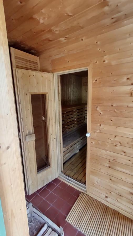 Grosse Wohnung / Haushaelfte In Peetzig Am See Angermunde Zewnętrze zdjęcie