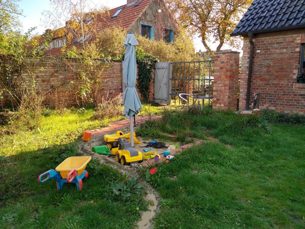 Grosse Wohnung / Haushaelfte In Peetzig Am See Angermunde Zewnętrze zdjęcie