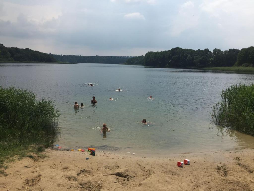 Grosse Wohnung / Haushaelfte In Peetzig Am See Angermunde Zewnętrze zdjęcie